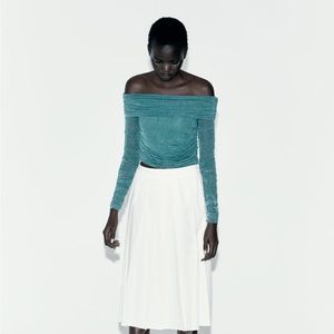 Zara ruched top. Never worn. Size M